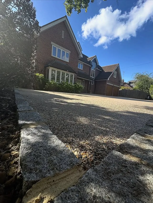 Detached Two-Tone Resin Driveway resin bound driveway by SureLay UK in Crowthorne, Berkshire