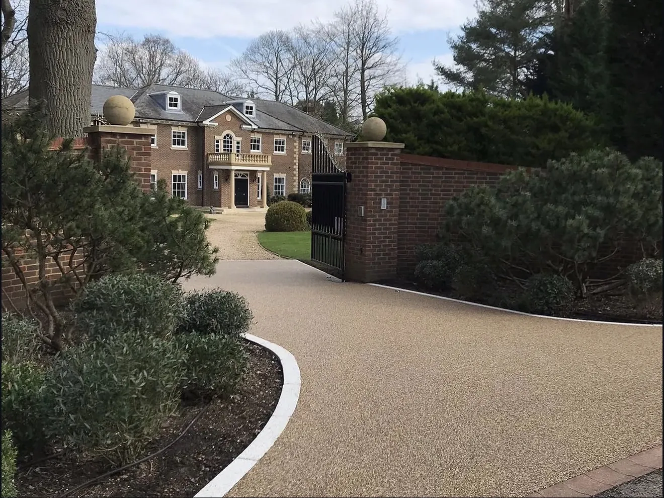 Resin bound Driveway completed by SureLay UK in Wentworth, Virginia Water, Surrey
